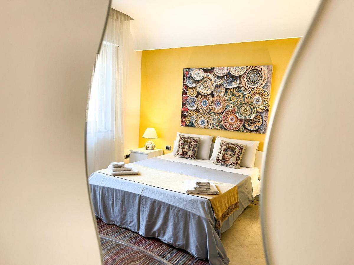 Al Politeama Rooms B&B Palermo Eksteriør bilde